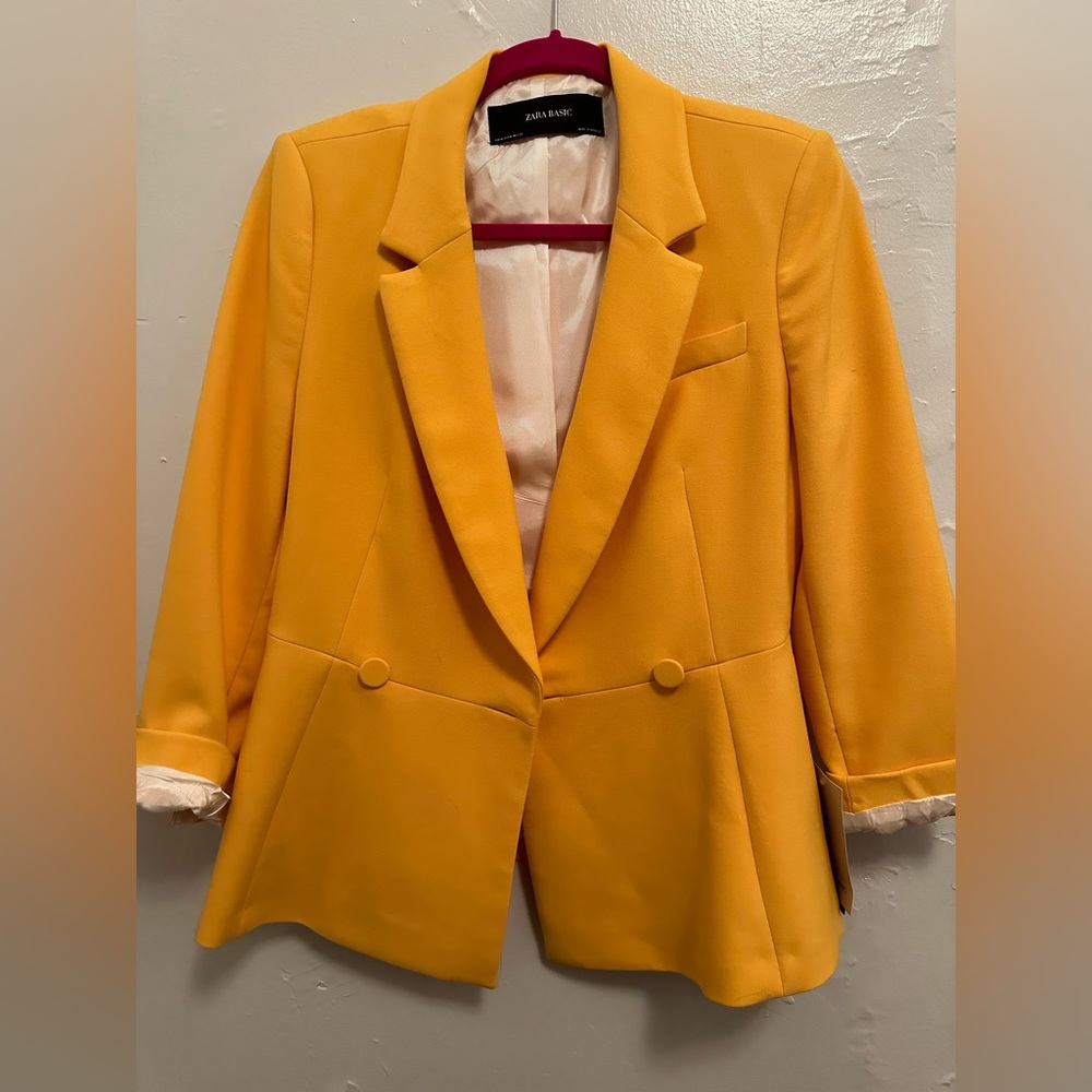 NWT | ZARA | Beautiful Yellow Blazer